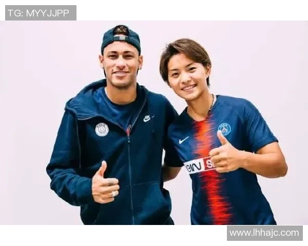 女生眼中的足球明星魅力揭秘采访视频带你走进她们的心声与热爱